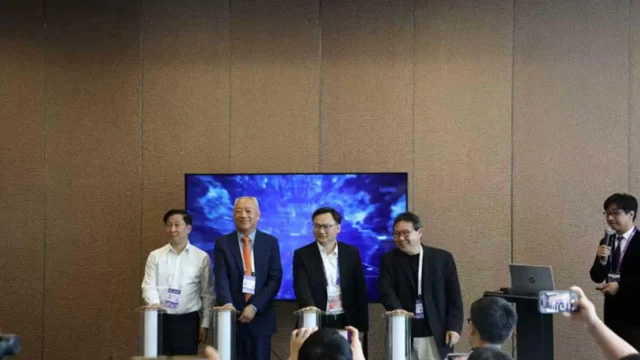 WAIC 2025青年菁英交流会：共探科学智能前沿与未来