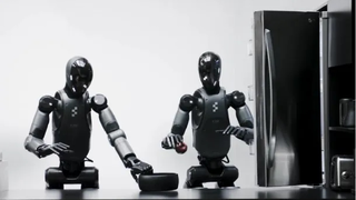 轻薄本秒变游戏怪兽，竟然只需一个神秘黑盒